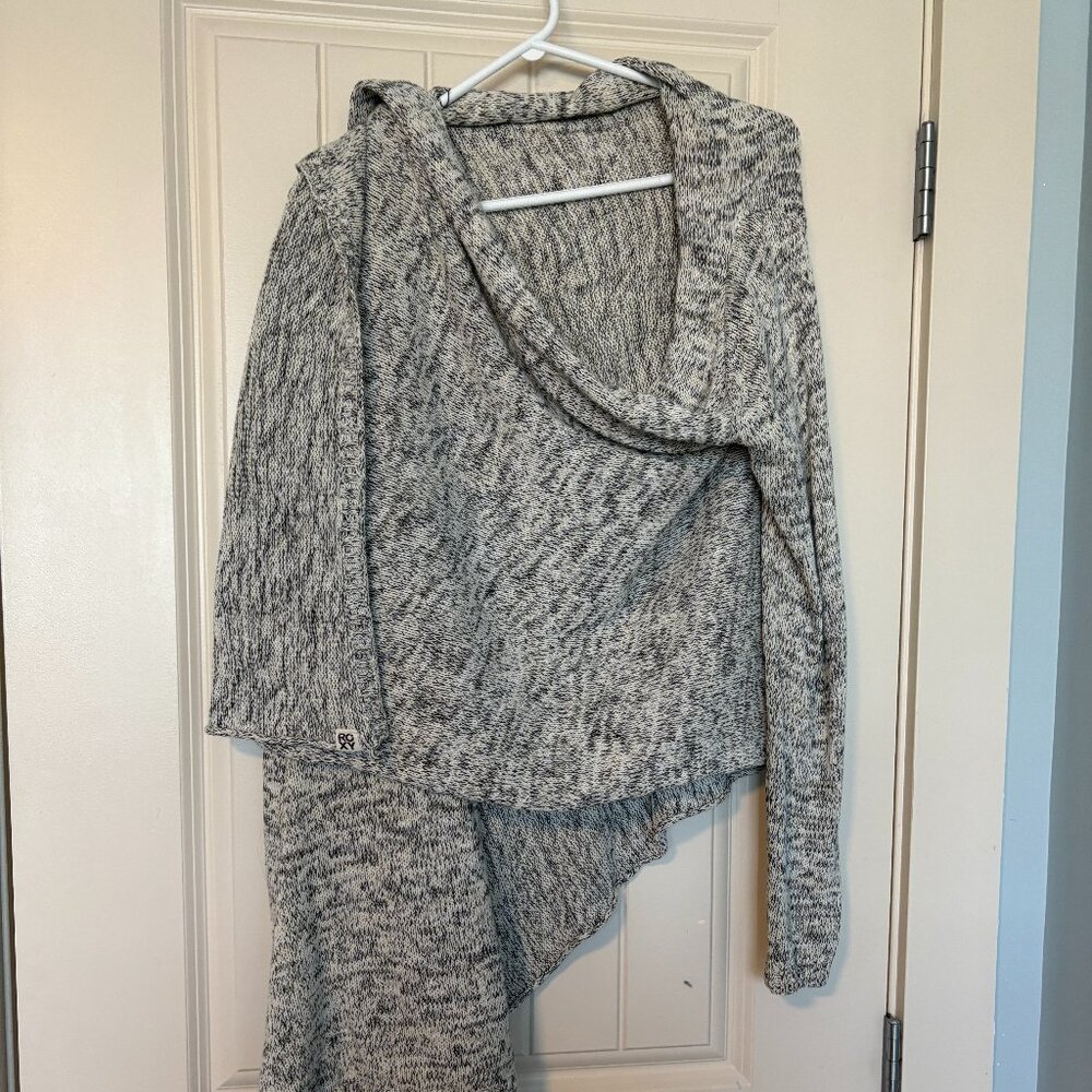 ROXY Wrap Sweater in Grey and Black sz Med